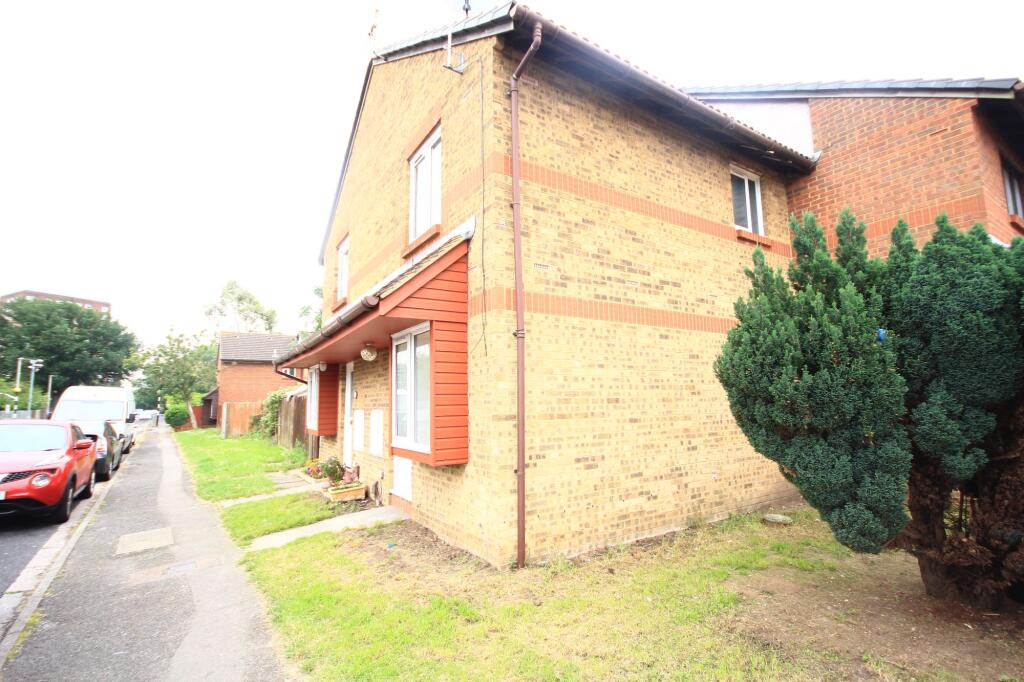 Avondale Drive, Hayes, UB3