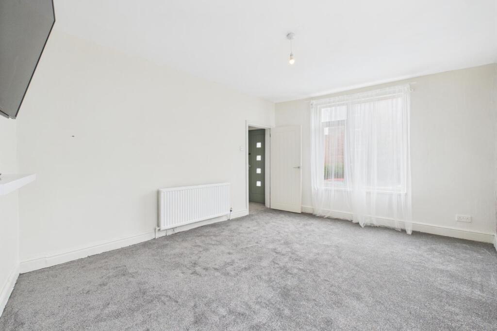 Living Room 1.jpg