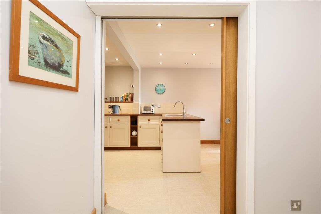 12 St Edwards Road 12.JPG