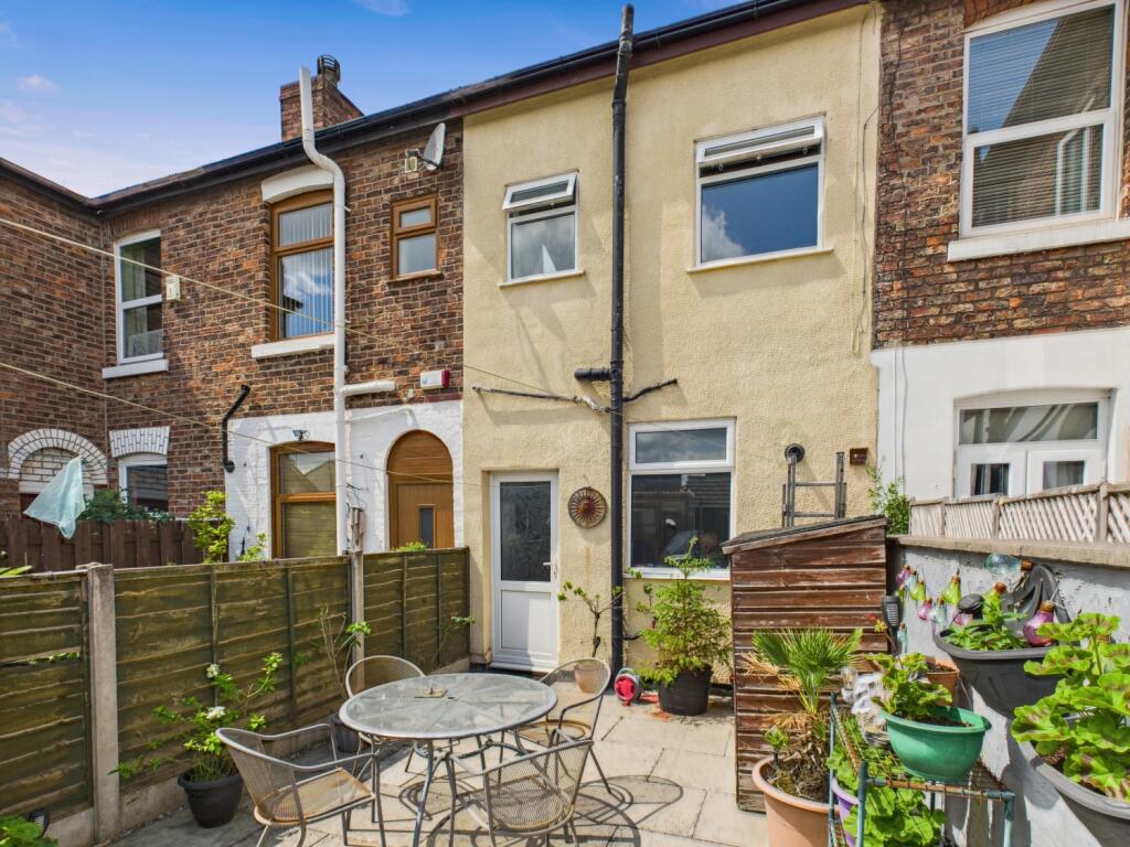 CAM03729G0-PR0089-STILL016