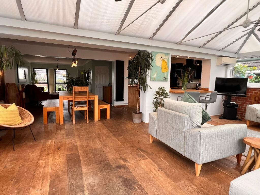 Sun Room/Conservatory