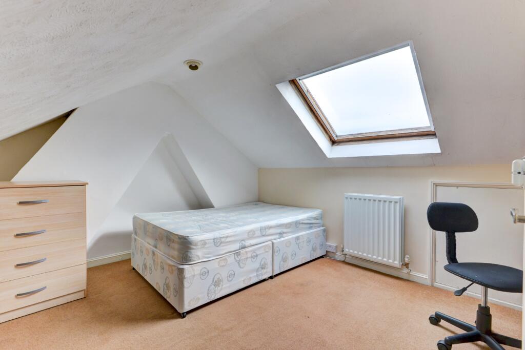 80 Bernard Road Bedroom 6