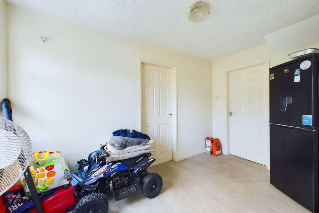 dining room 1.jpg