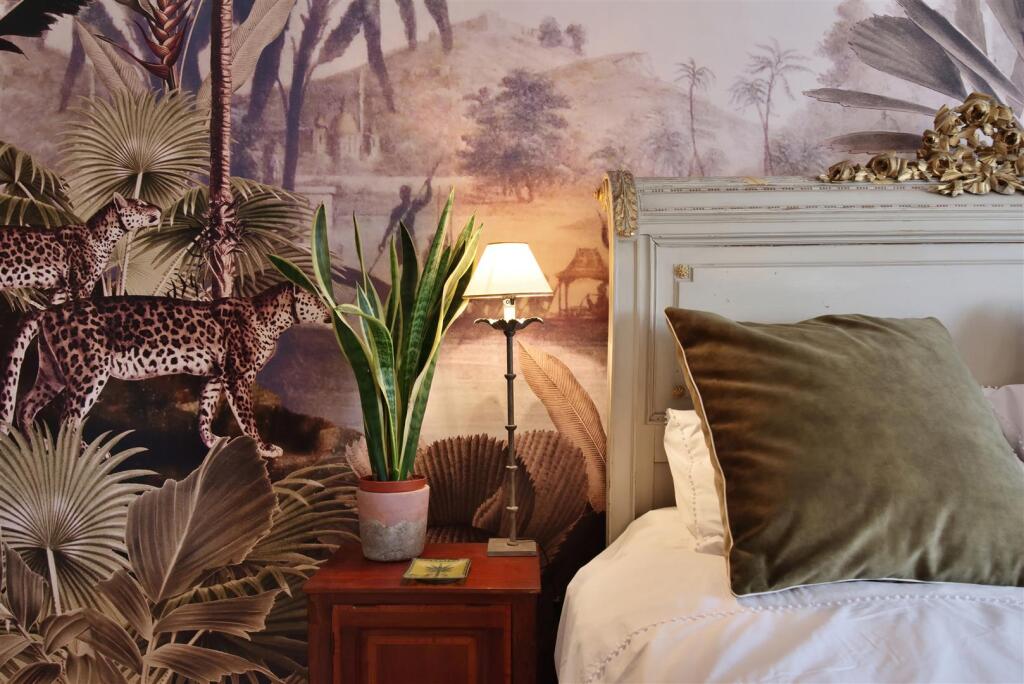 9 Raneleigh Street - (44).jpg