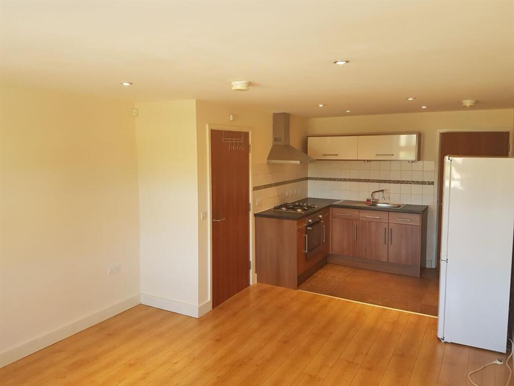 WhatsApp Image 2025-09-22 at 11.50.34_3a1f0124.jpg