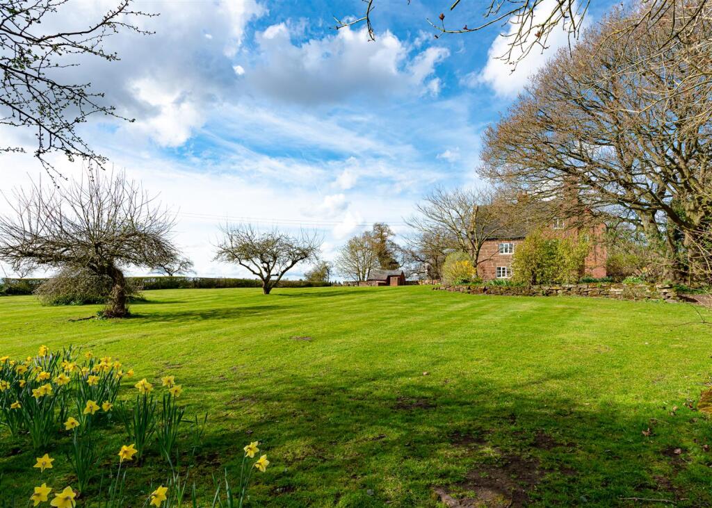 Nore Hill-external5.jpg