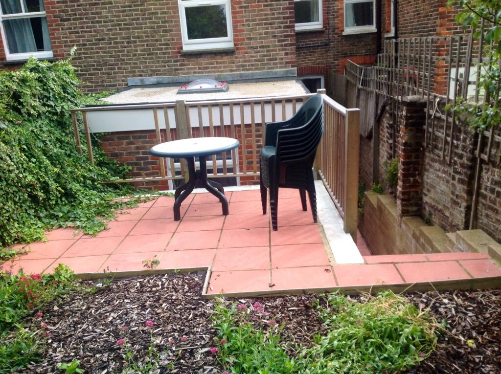 75 Hythe Road Outside Area (2)