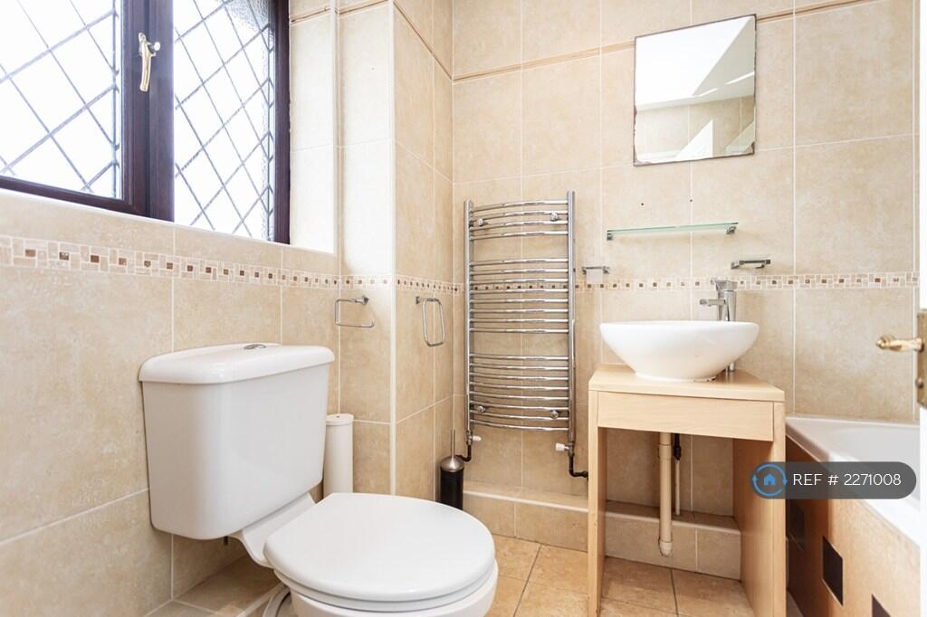 Ensuite Bathroom