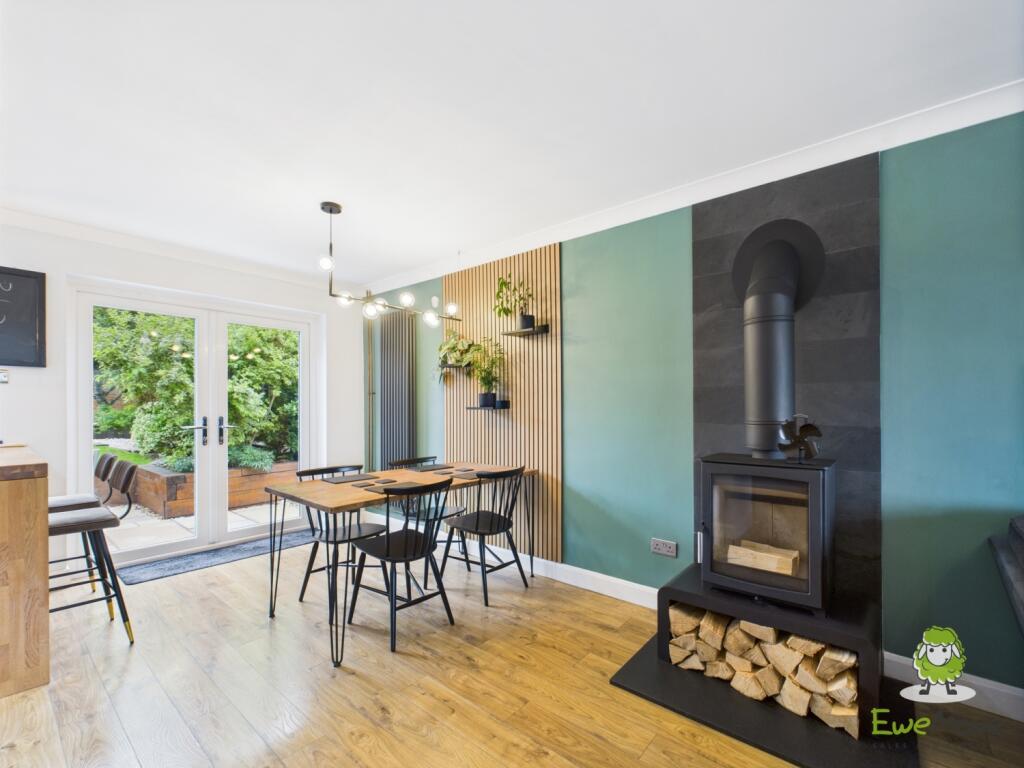 EweMove Basingstoke Avon Road Dining Area