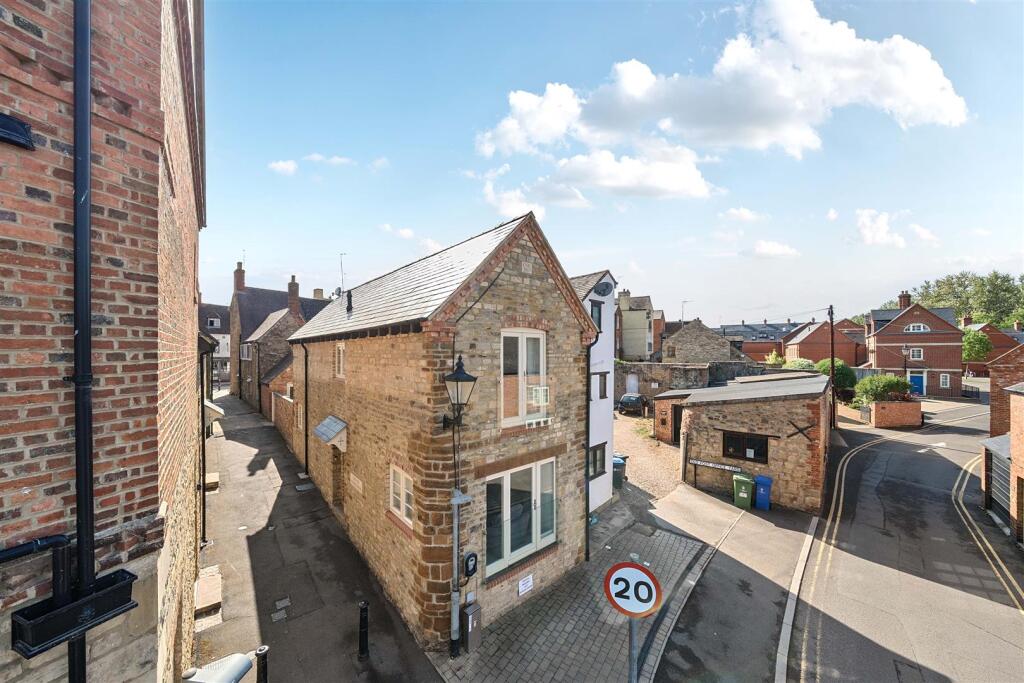 The Old Schoolhouse, 1 Castle lane, Towcester (e) 