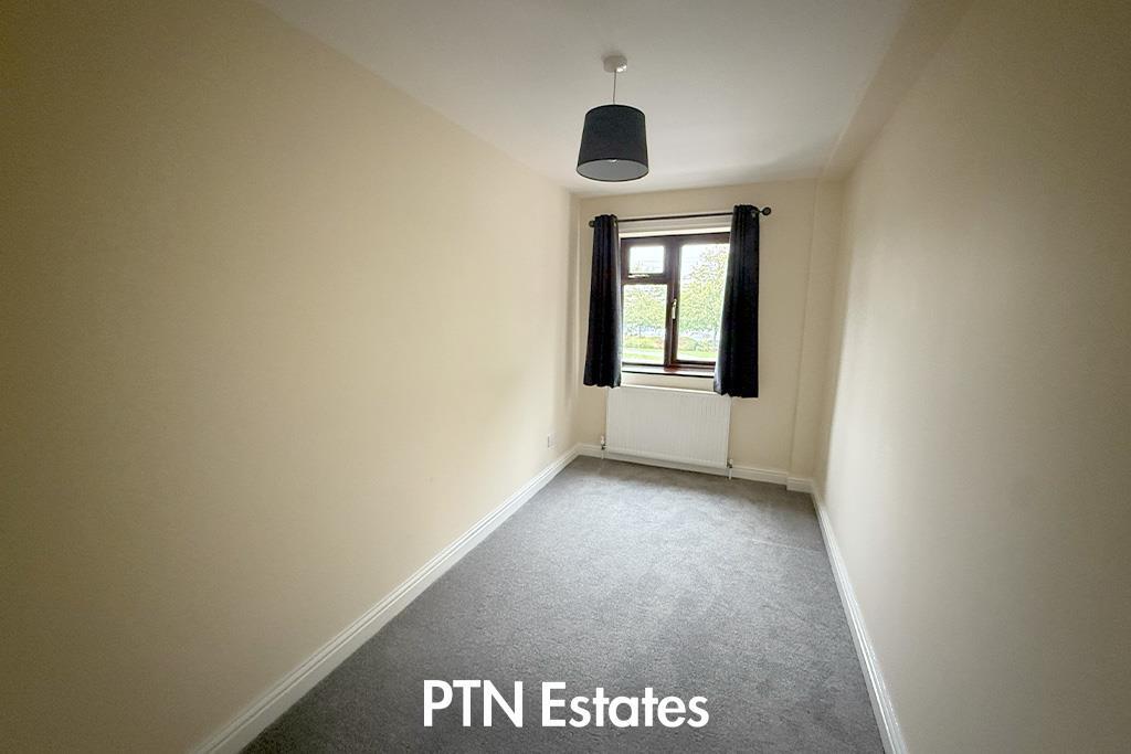 bedroom 3 light .jpg