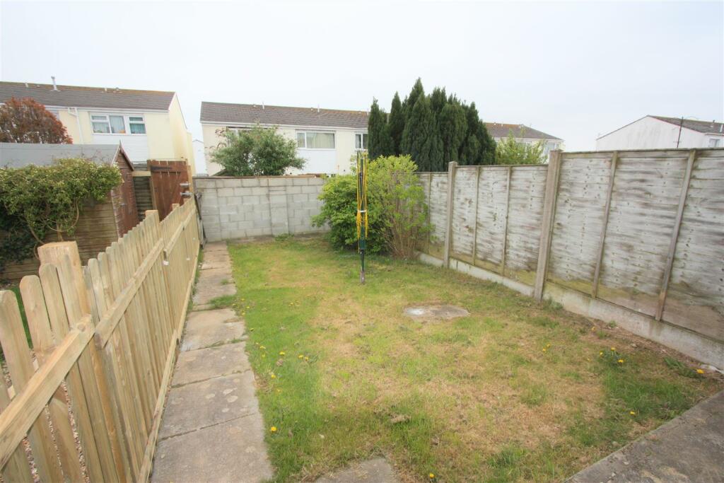 93 Pendragon Crescent Garden