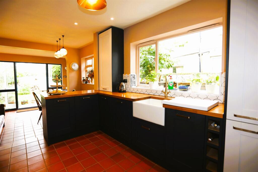 52 WALSINGHAM ROAD (42).JPG