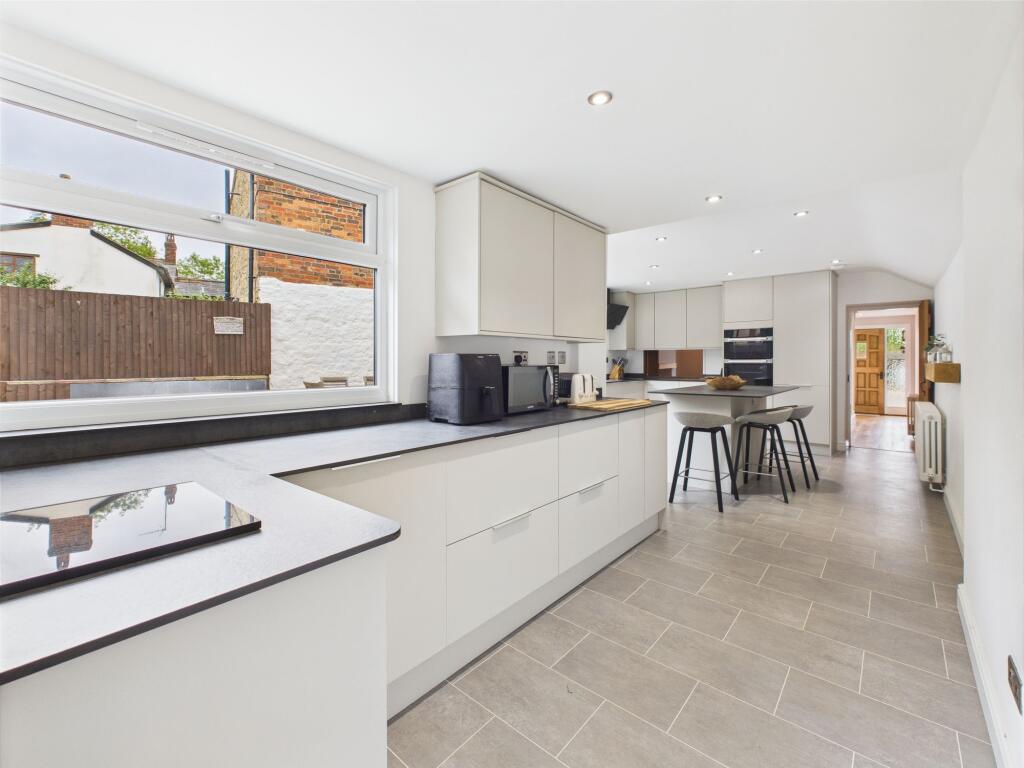 Kitchen/Breakfast Room