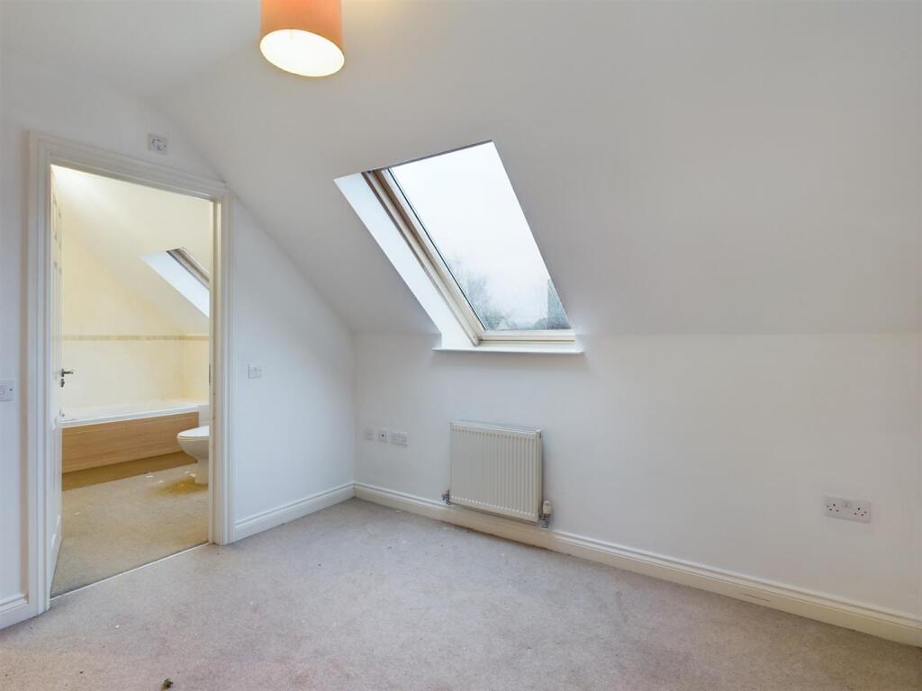 CAM02319G0-PR0051-ST