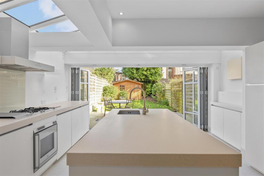 PEPYS ROAD 76-EXTRA-3 (1).jpg