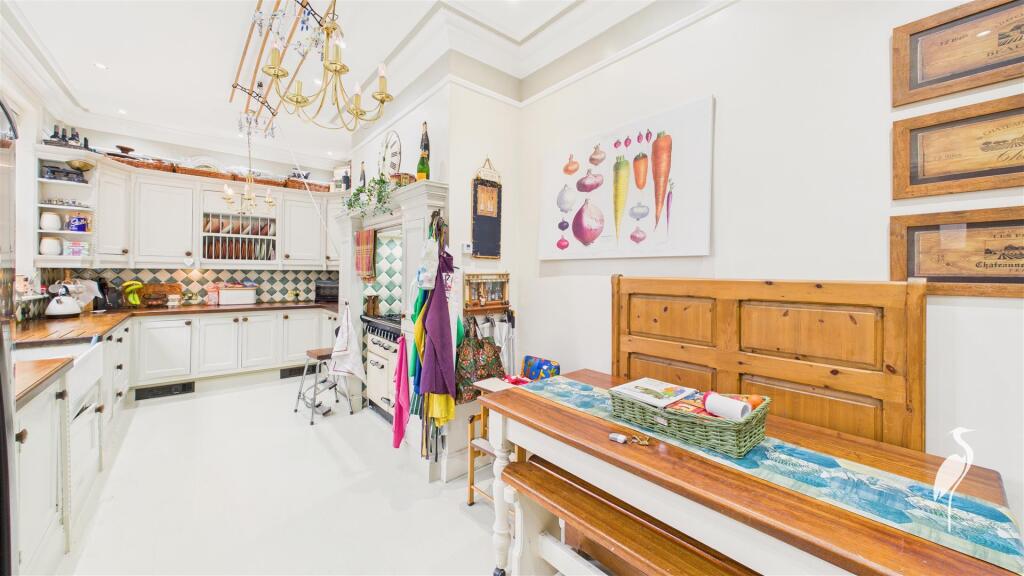 Breakfasting Kitchen