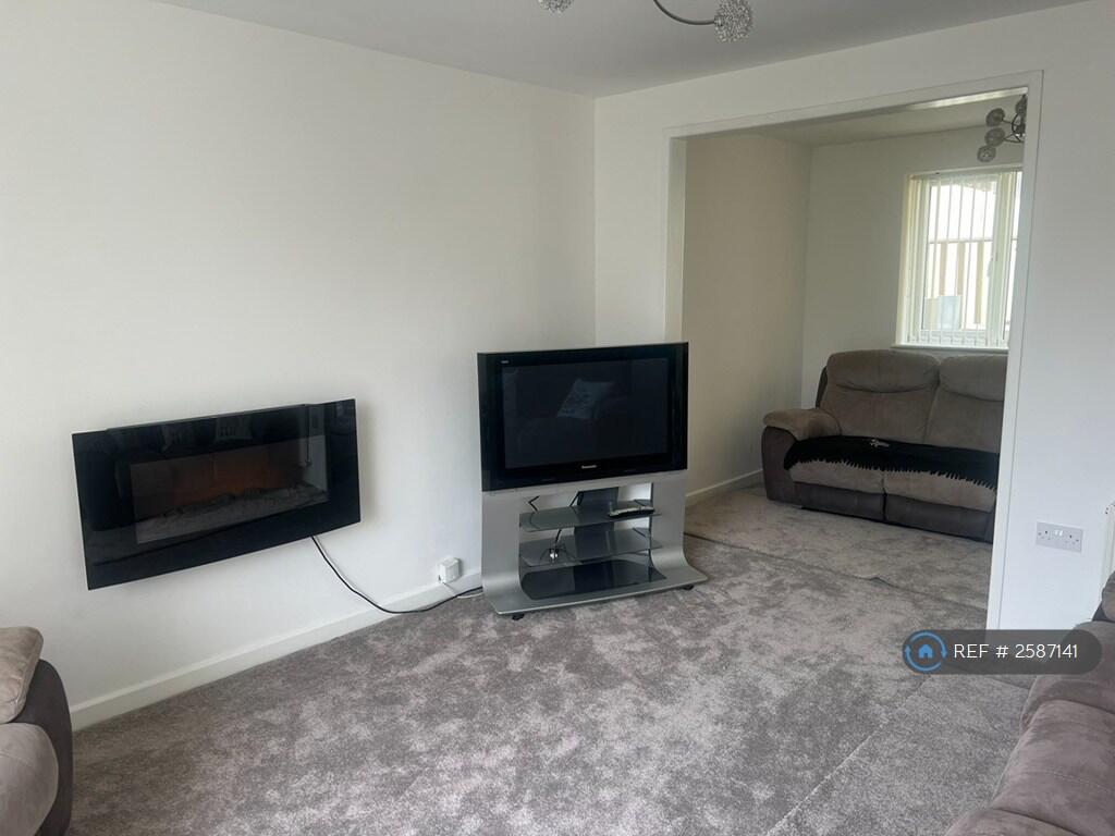 Lounge &amp; Dining Room