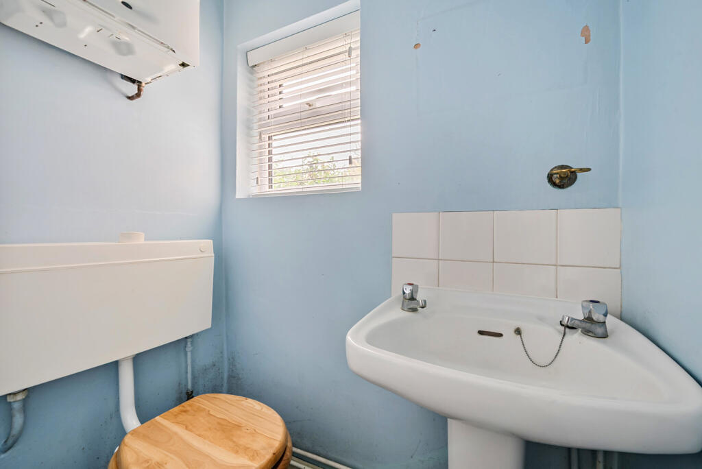 1346268-19-68b811...