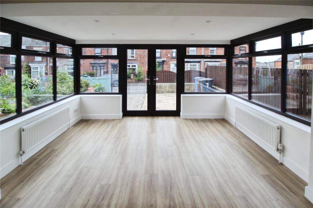 Lounge/Sun Room