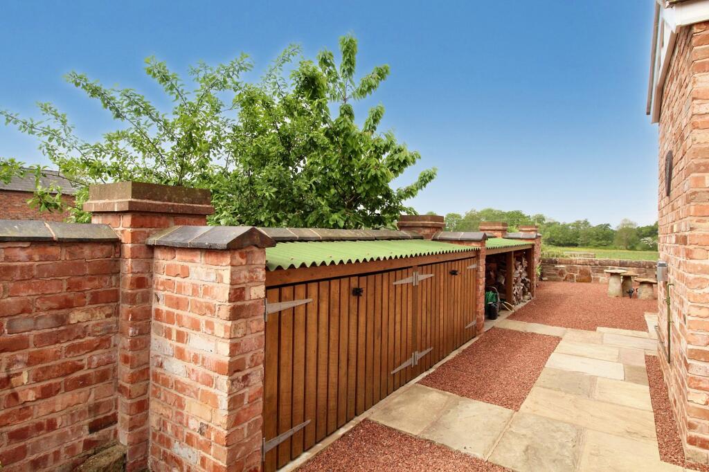 WRAP AROUND GARDEN