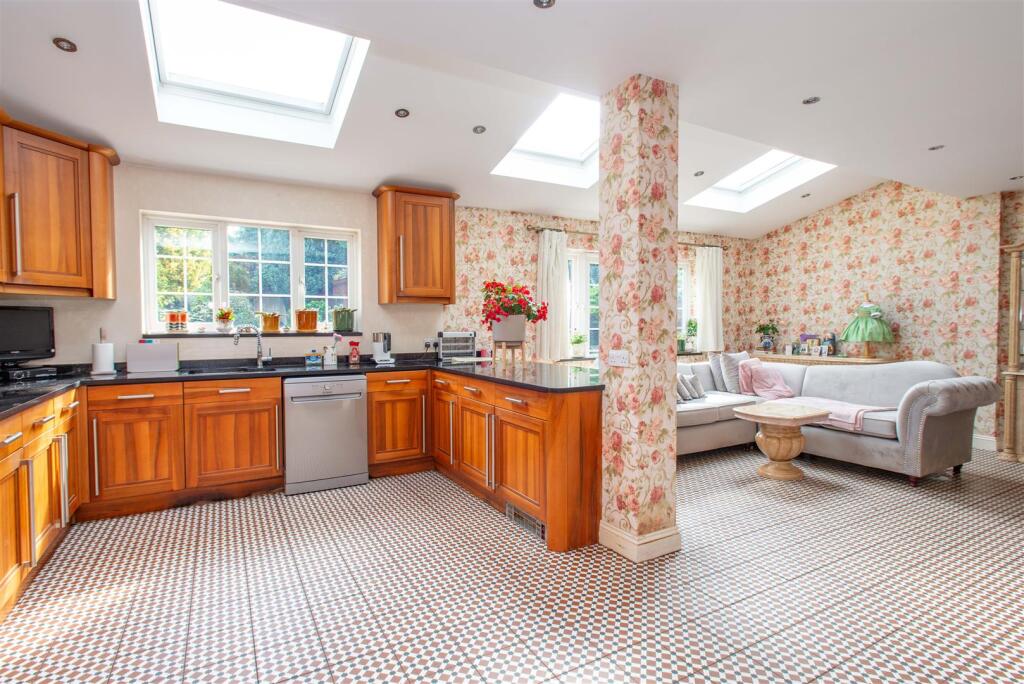 2024.09.23 - 6 Lancing Rd, BR6 0QT-8339.jpg