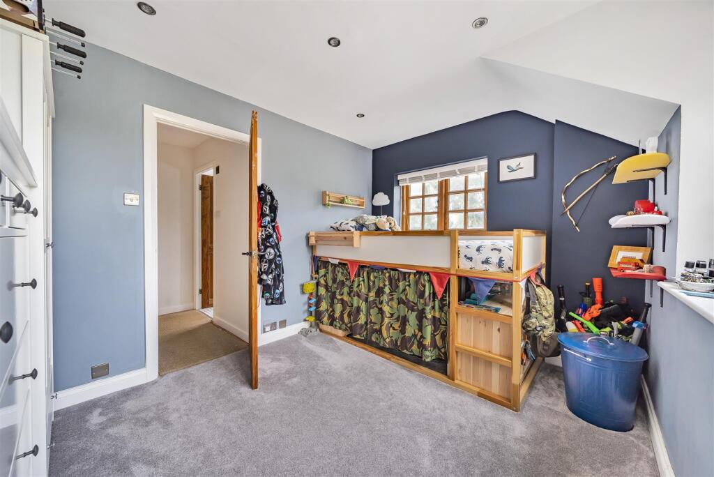 Parkside Bed 2.jpg