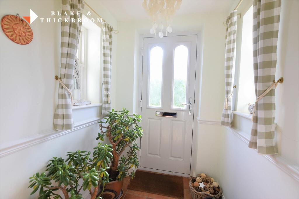 ENTRANCE PORCH