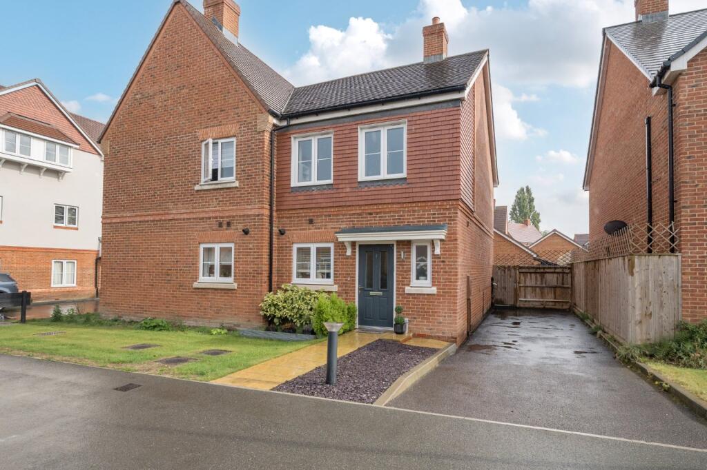 Hammersley Drive, Ash, Aldershot, Surrey, GU12