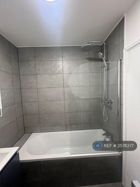 Bathroom (3)