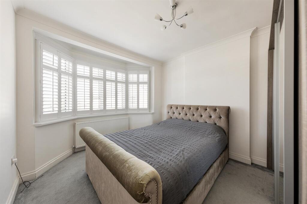 York Road E4
