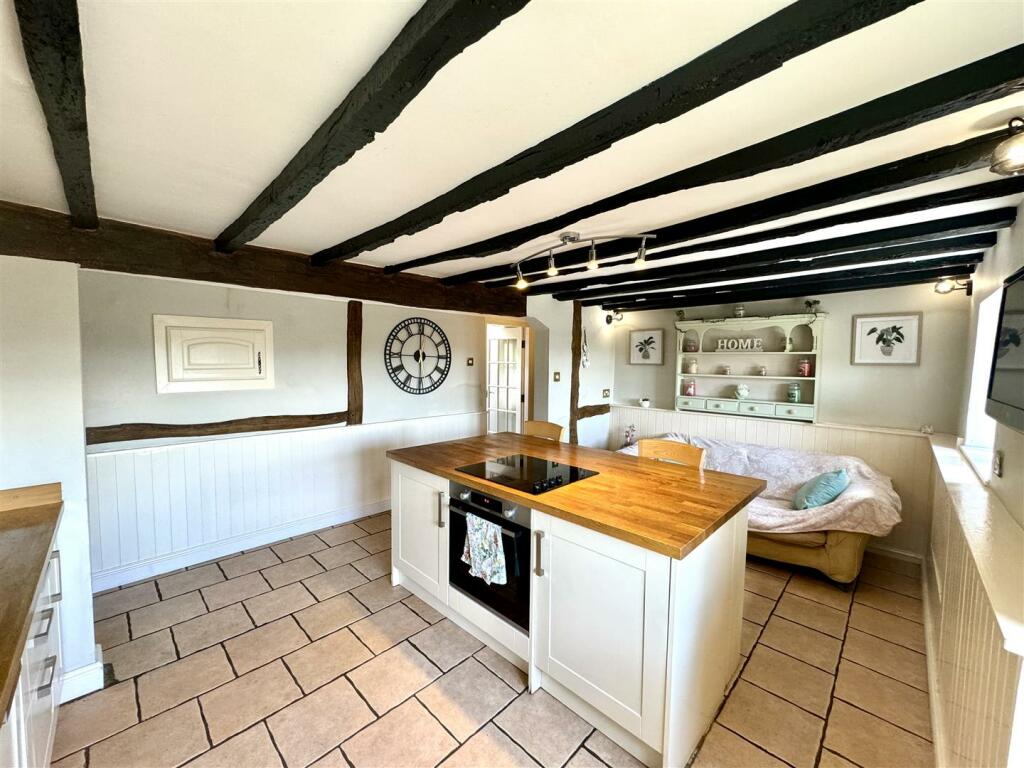 KITCHEN/BREAKFAST/FAMILY ROOM