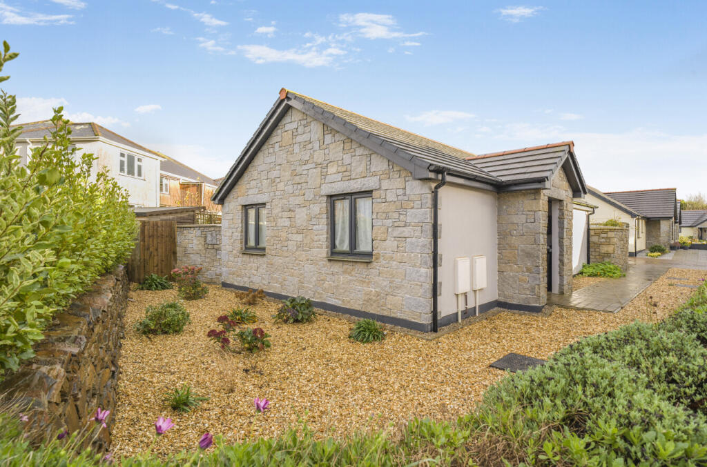 1376465-1-6912083...