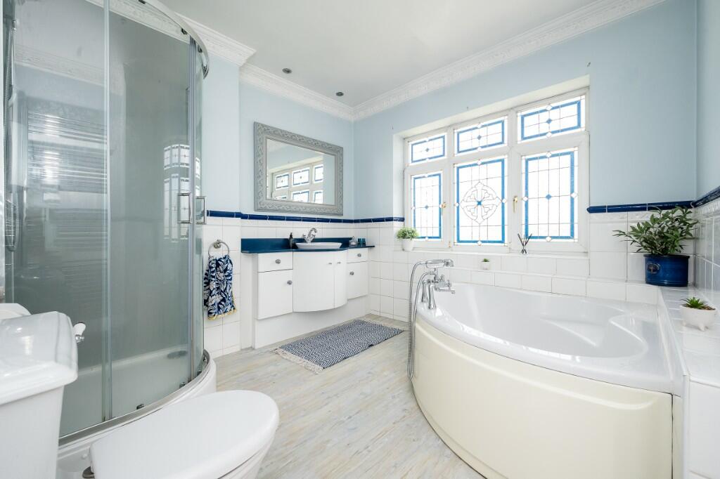 Main Bathroom