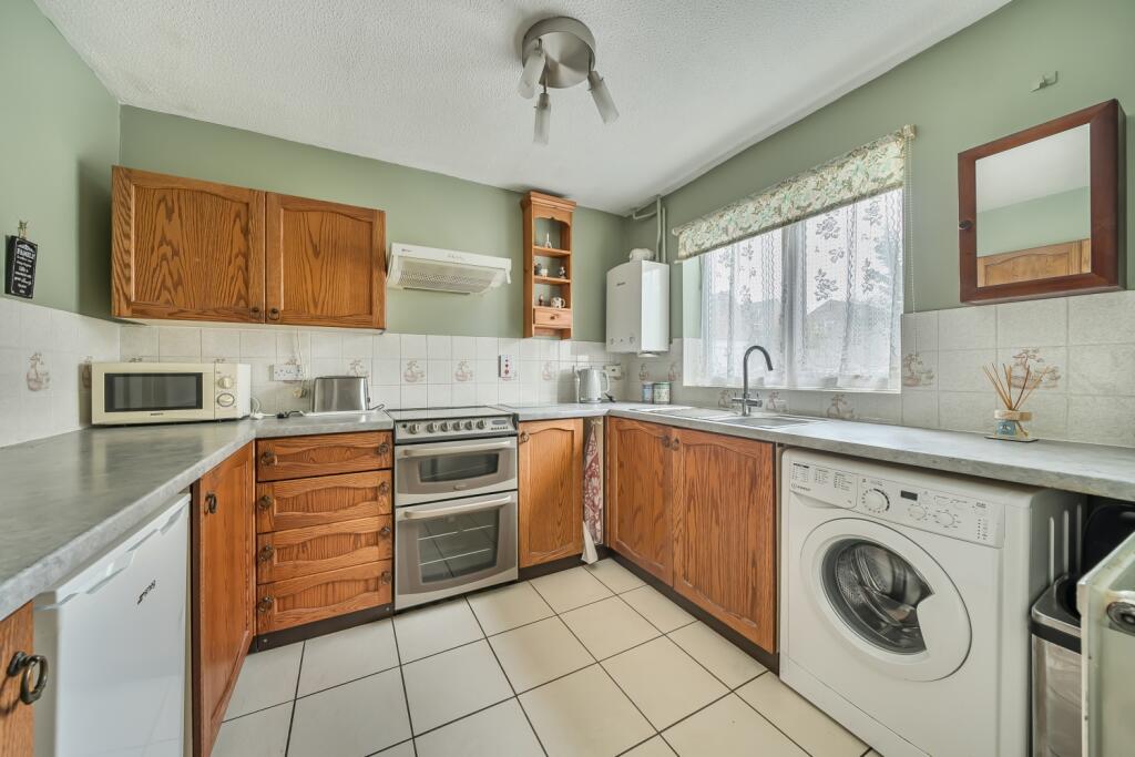 1381620-7-69146ad43c9c2