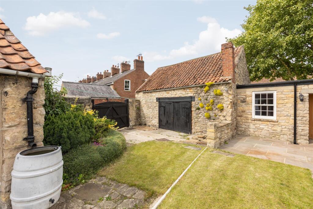 Westgate 50 External-5.jpg