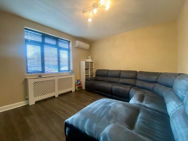 6 Faggs Road New Lounge Photo 2.jpg