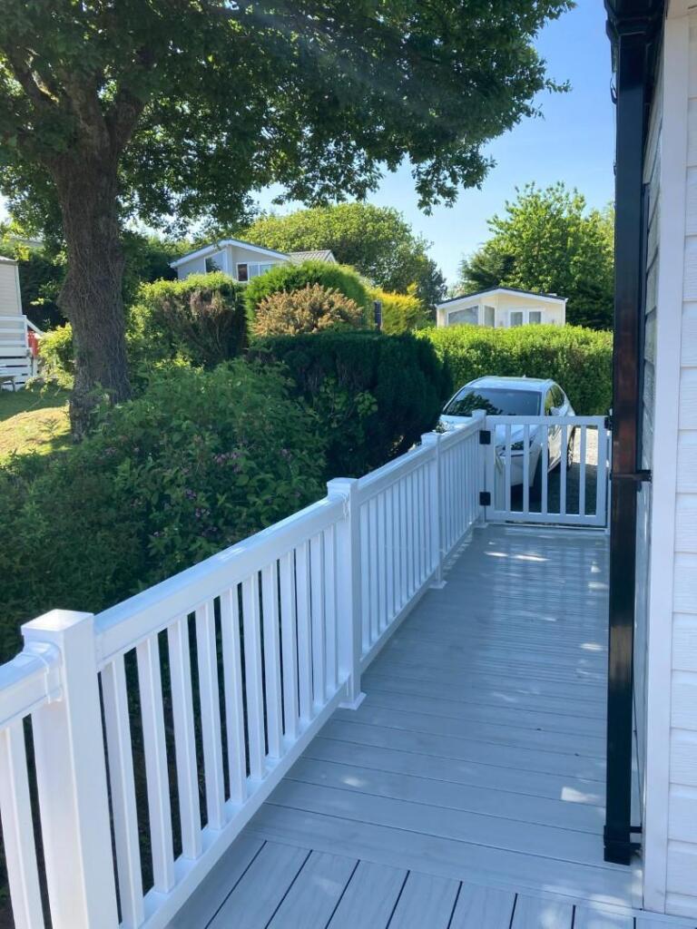 Side Decking (3).jpg