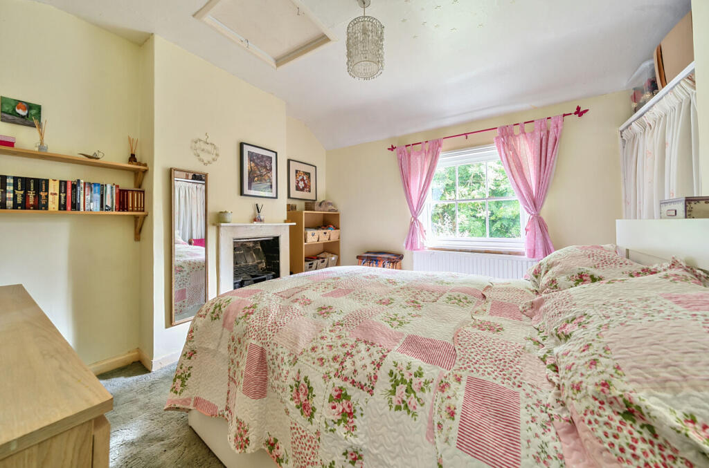 1302544-18-684b1f...