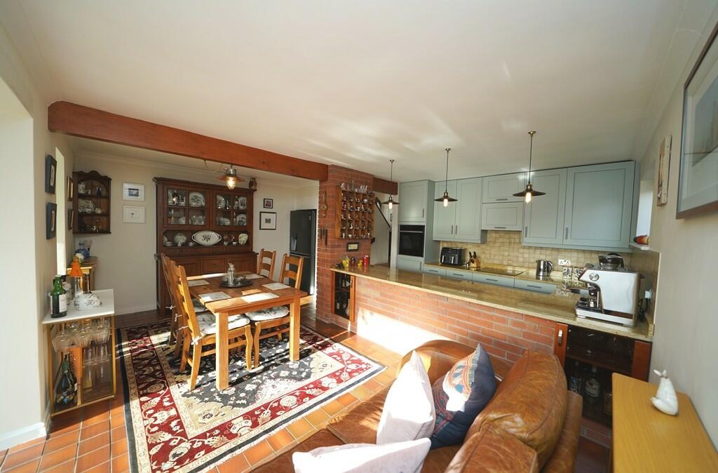 Family room/Livin...