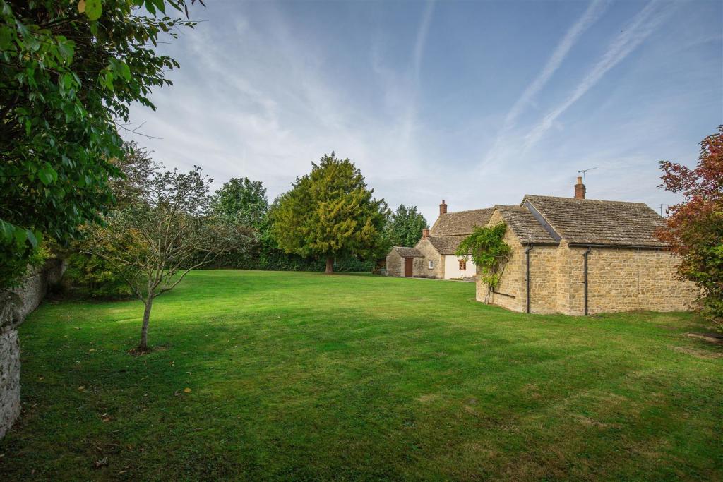 42 43 Down Ampney (print) 46.jpg