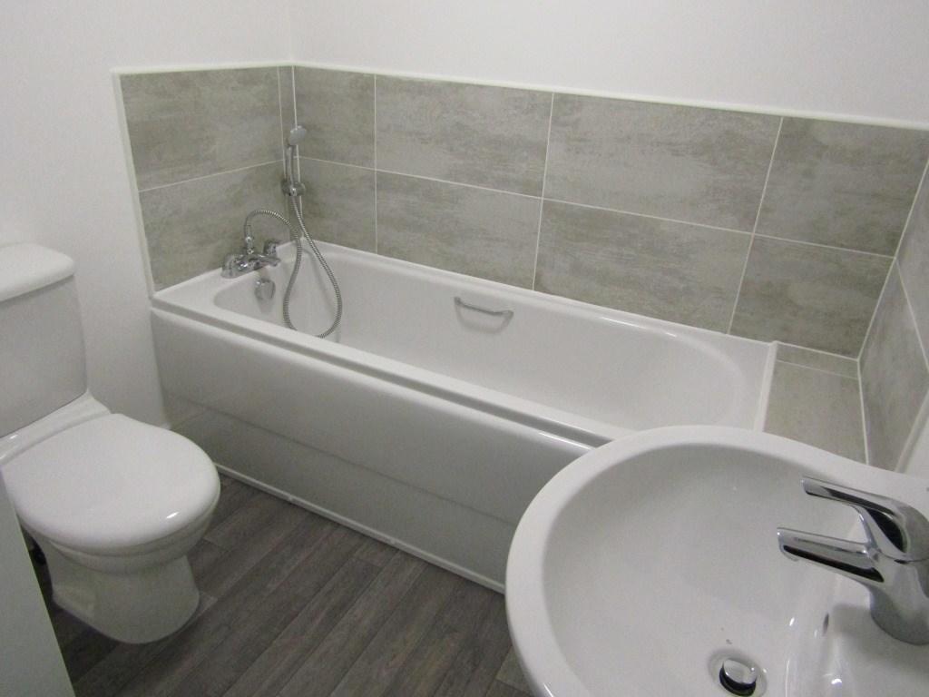 Family Bathtoom