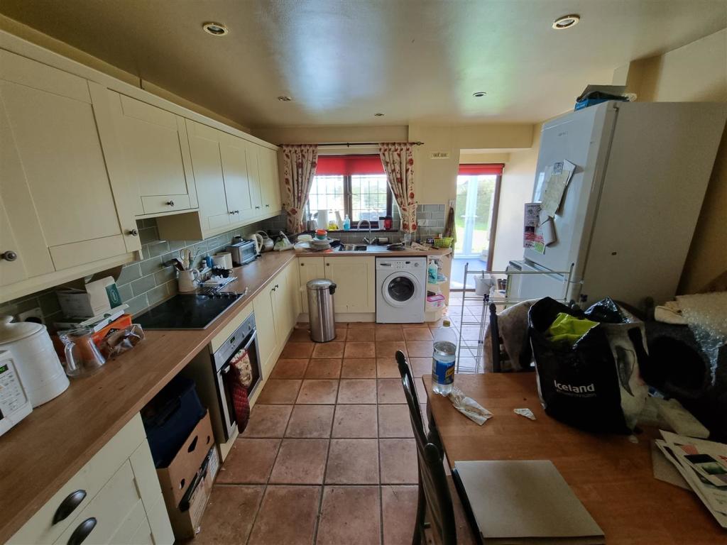 Kitchen &amp; Dining Area
