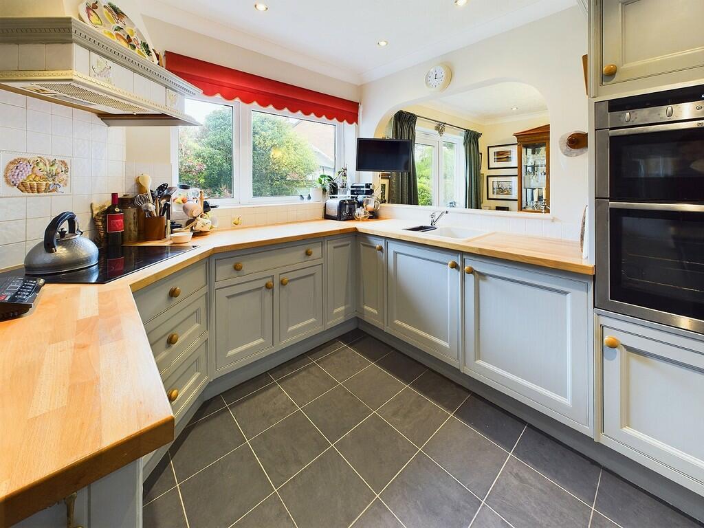 Kitchen b