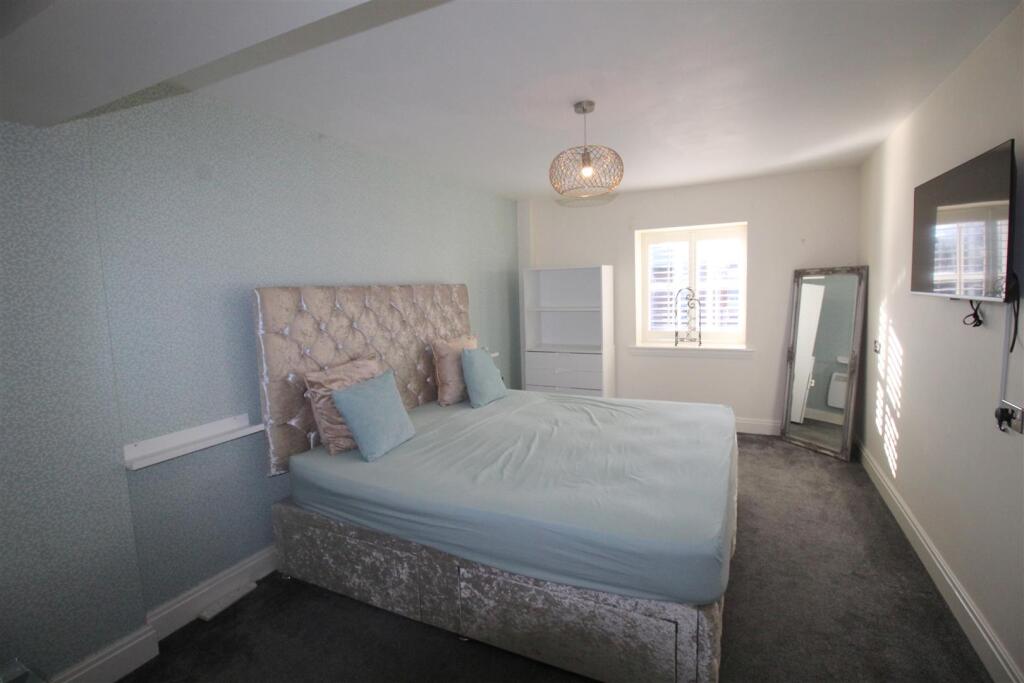 Elizabeth Court, Bedroom Two.JPG