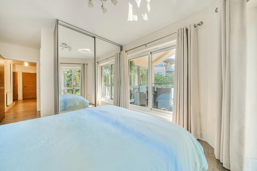 1297348-28-68304a...