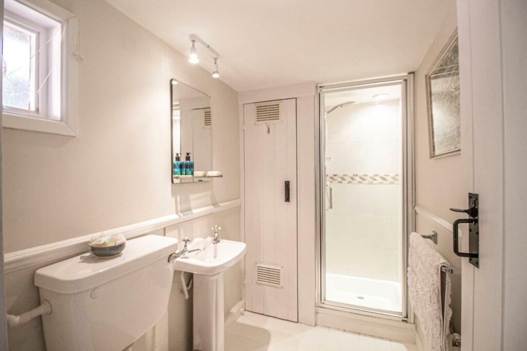 Potash Farmhouse Cottage [Shower Room].jpg