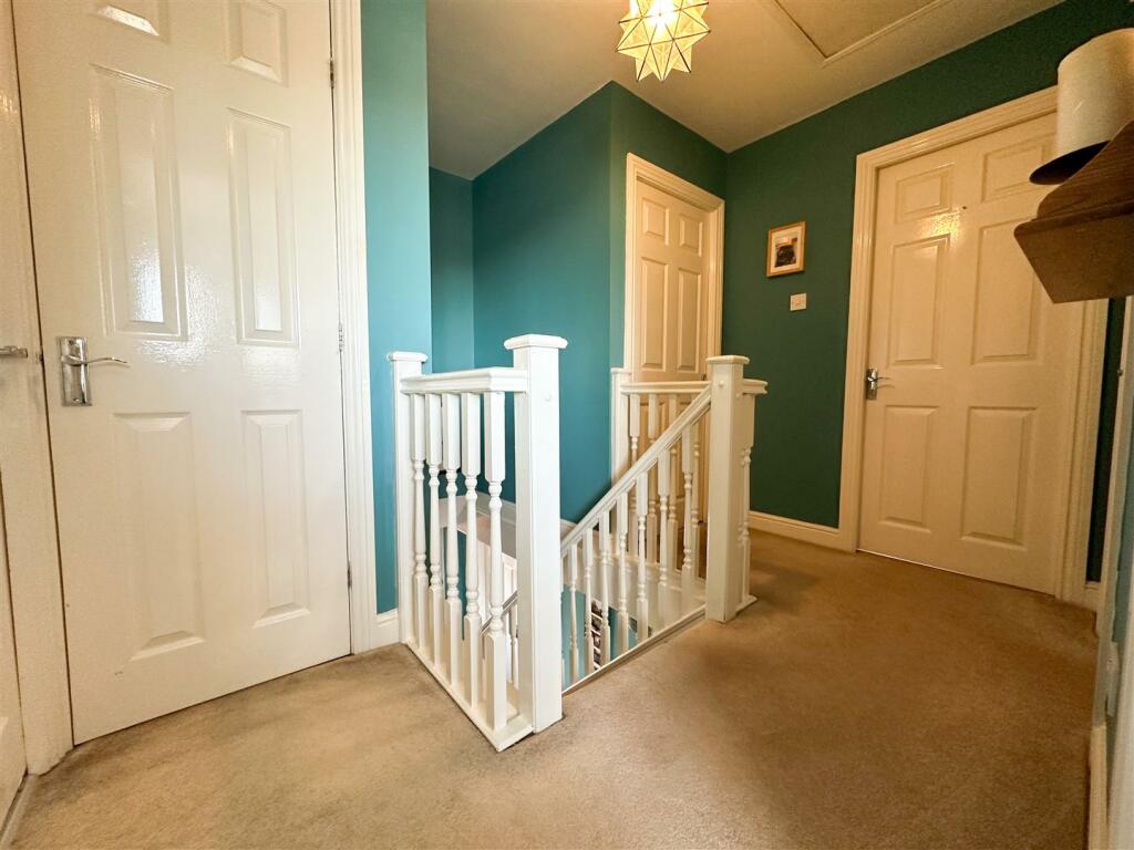 FIRST FLOOR LANDING AND STAIRS
