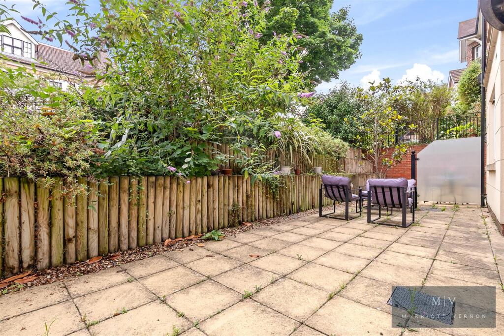 Flat 2, 28, Normanton Road MV-13.jpg