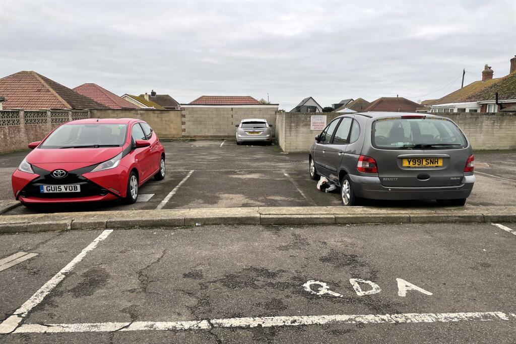Parking+space+at+the